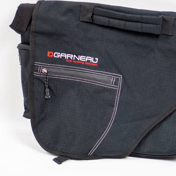 Garneau Grey Bicycle Bag – The Cycling Solution - Picture 2 of 4